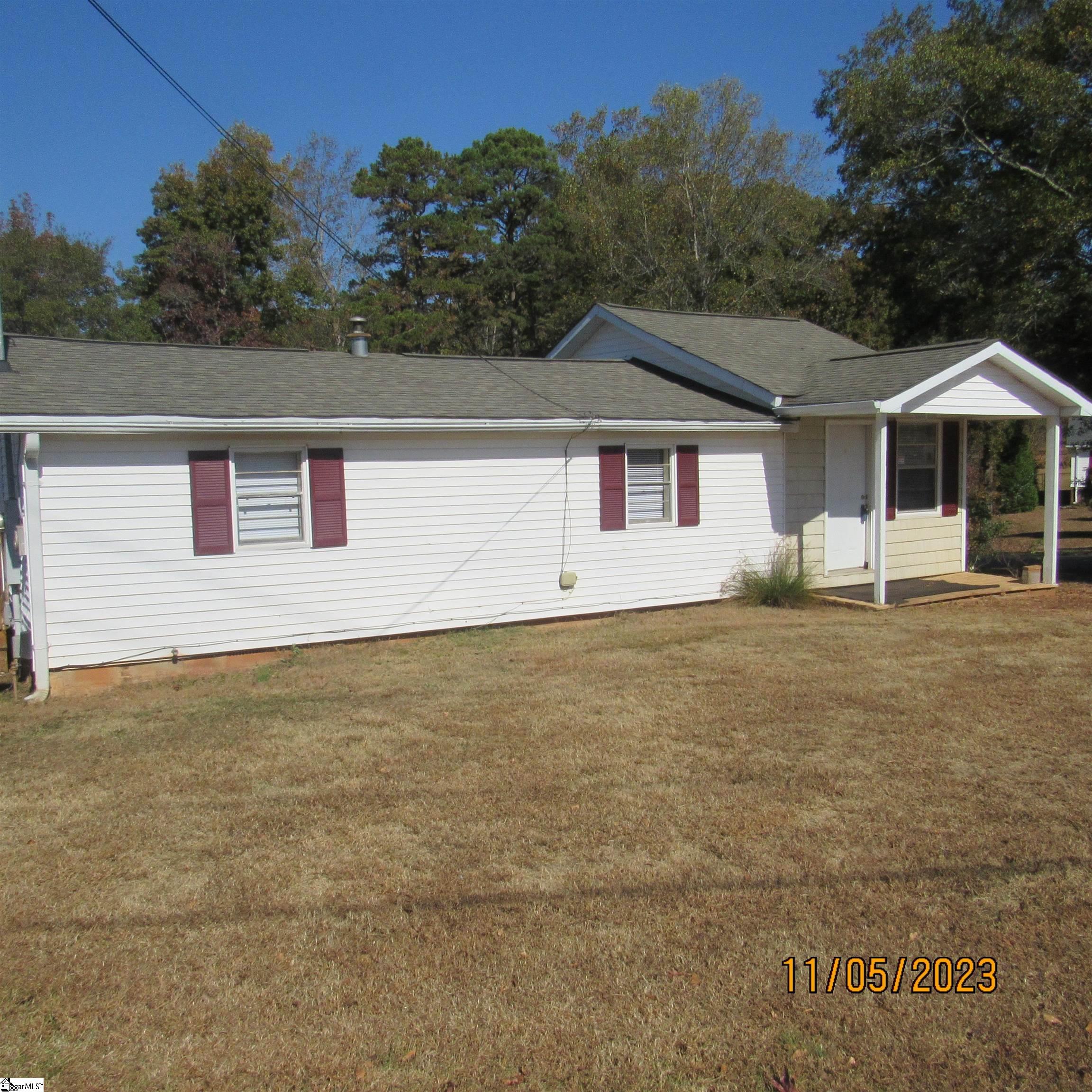 328 Double Bridge Road Boiling Springs, SC 29316 - Photo 2 of 18 Gallery Image 2