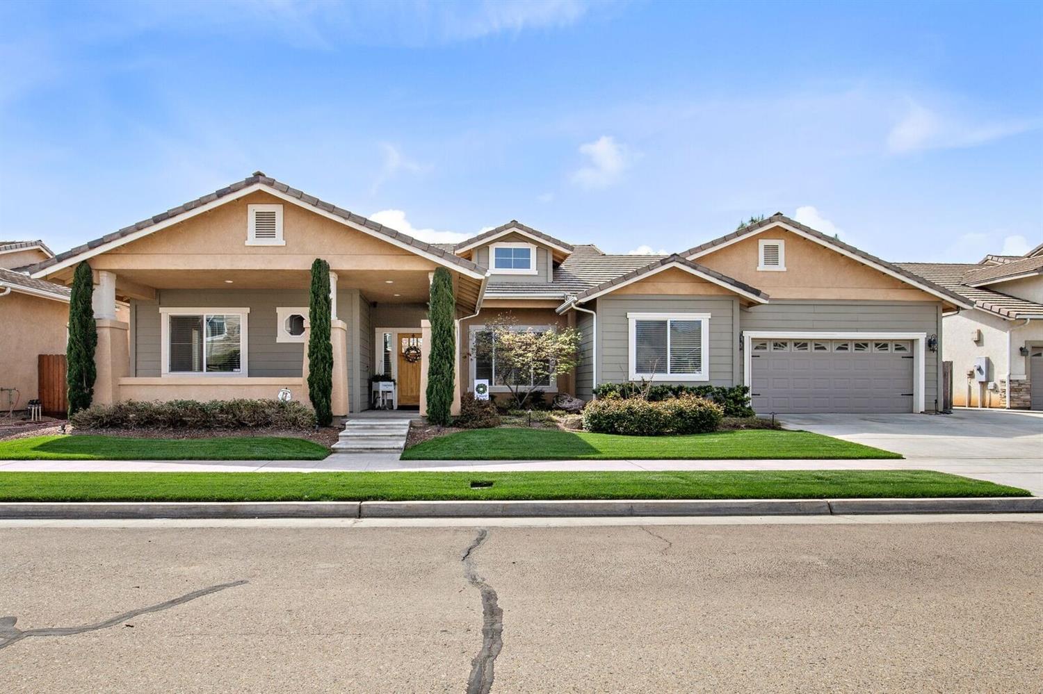 2291 East Cherry Lane Reedley, CA 93654 - Photo 1 of 43 Gallery Image 1