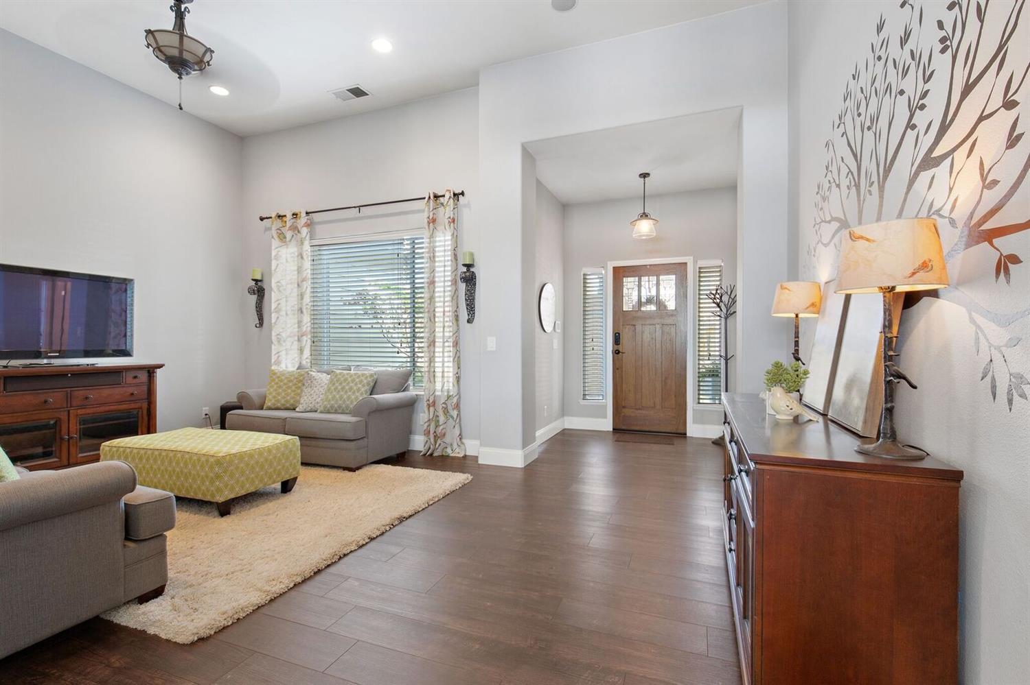 2291 East Cherry Lane Reedley, CA 93654 - Photo 9 of 43 Gallery Image 9