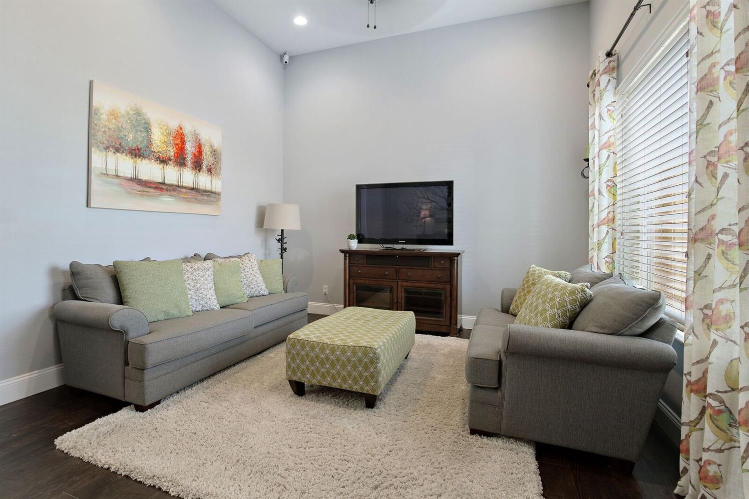 2291 East Cherry Lane Reedley, CA 93654 - Photo 10 of 43 Gallery Image 10