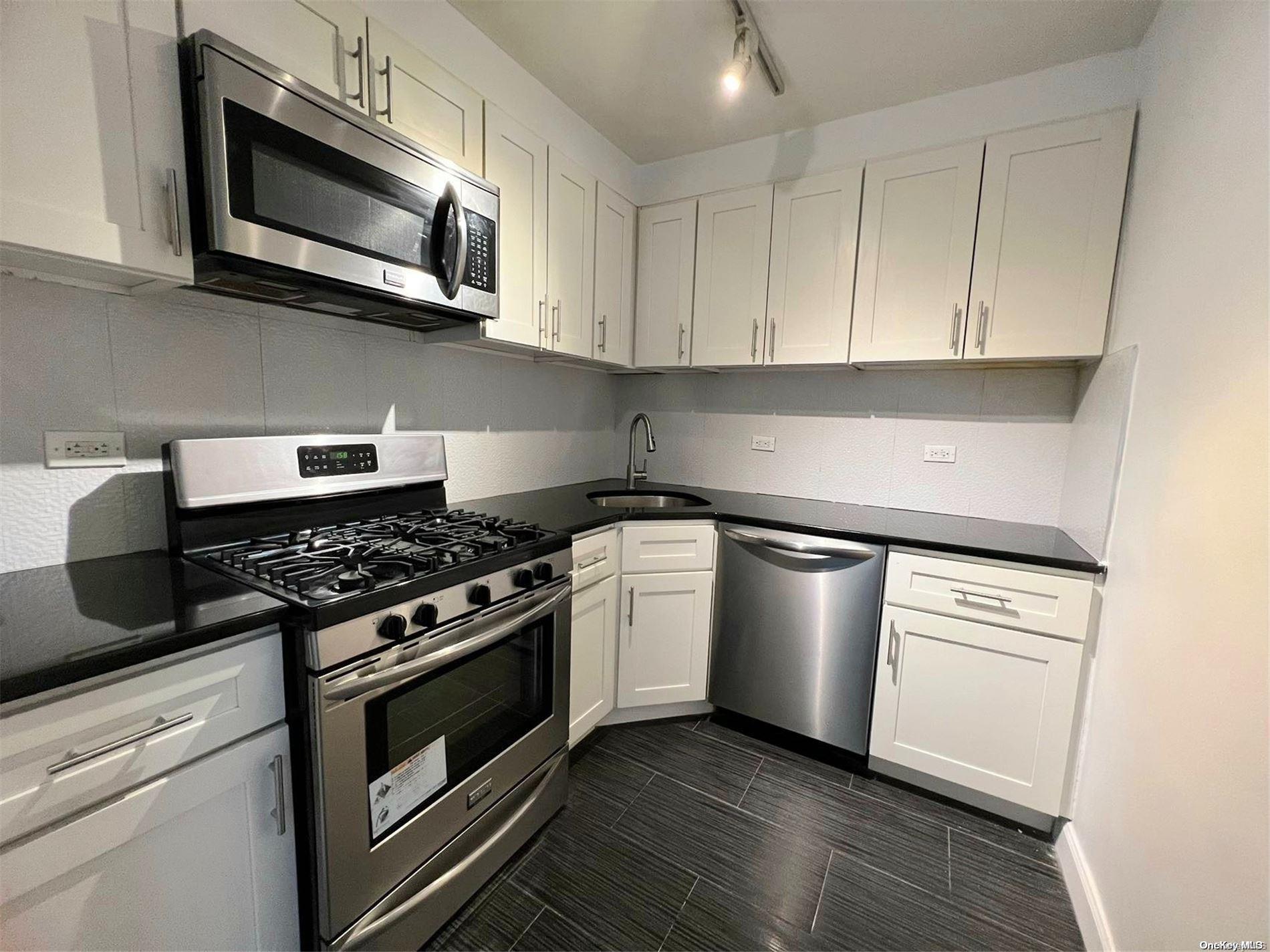 102-30 66th Road, Unit 20K Queens, NY 11375 - Photo 1 of 1 Gallery Image 1