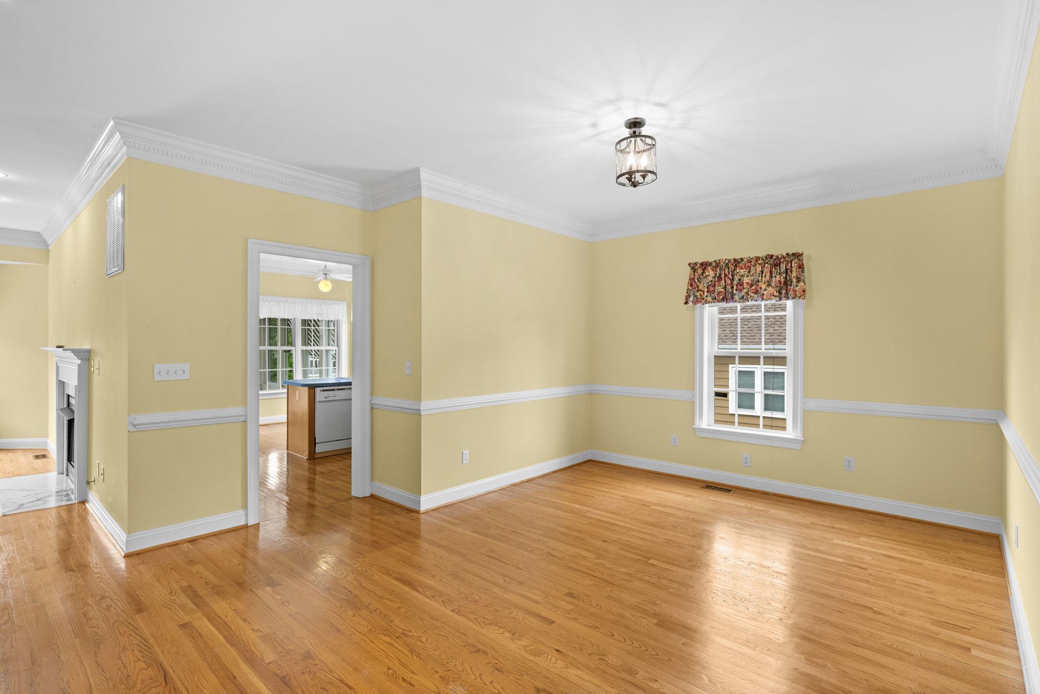 621 Country Club Road Culpeper, VA 22701 - Photo 14 of 45 Bright, airy dining room