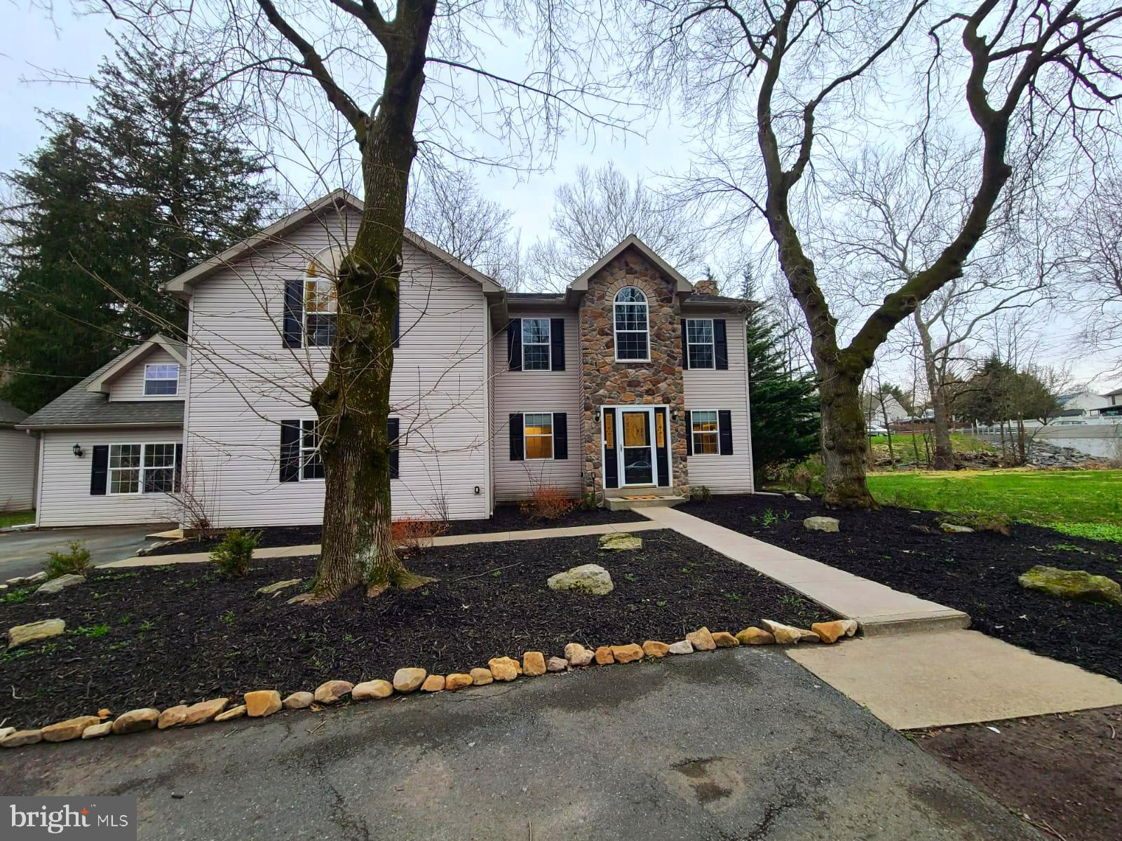 580 Shelbourne Road Reading, PA 19606 - Photo 1 of 53 Gallery Image 1