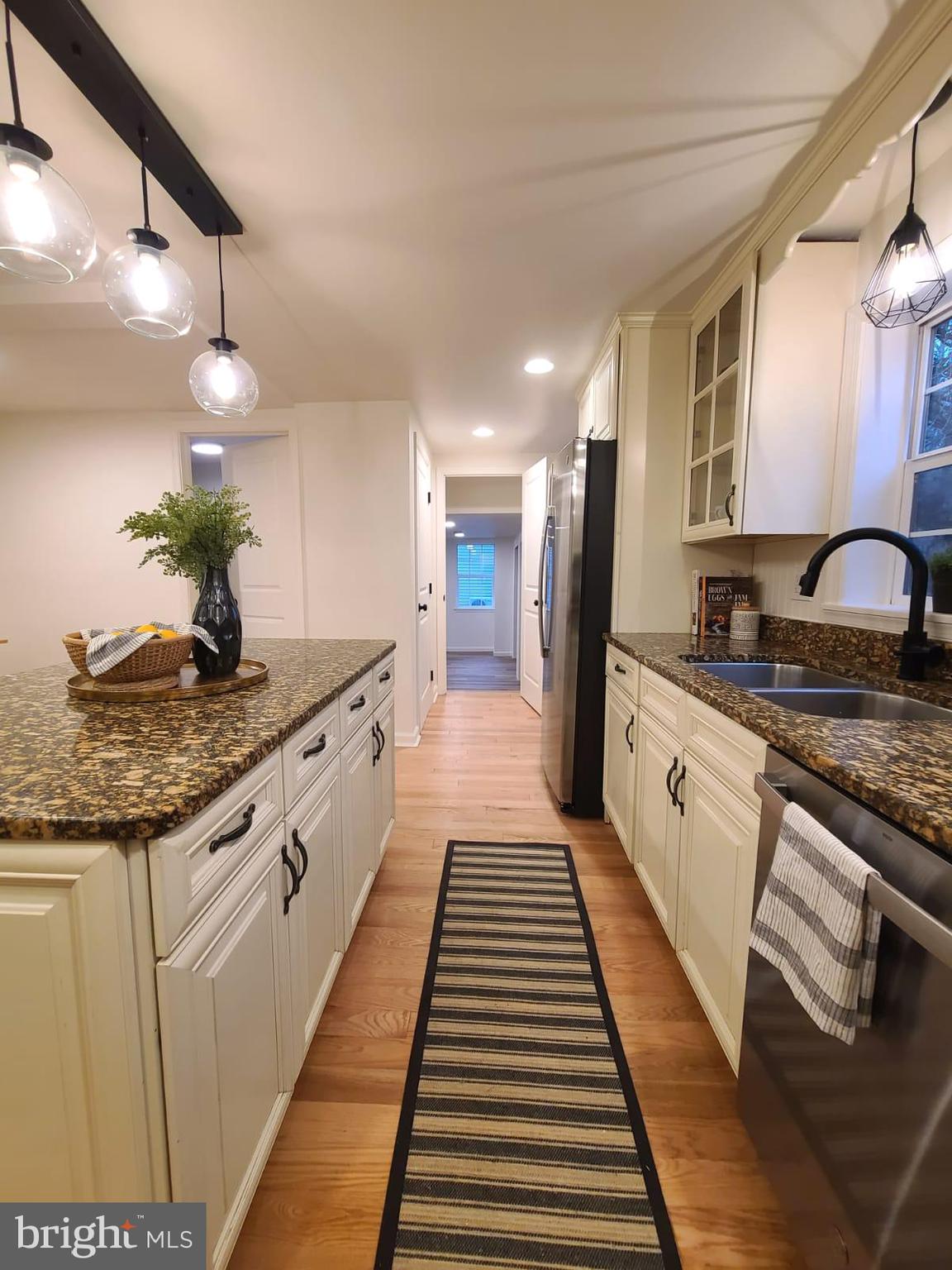 580 Shelbourne Road Reading, PA 19606 - Photo 21 of 53 Kitchen