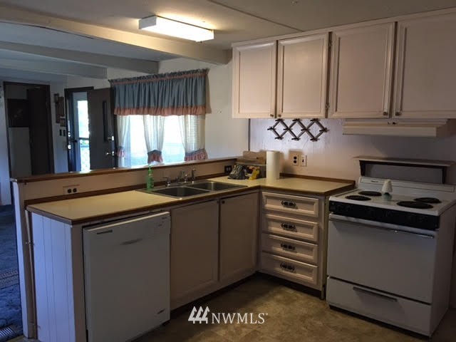 17943 Robinson Lane Rochester, WA 98579 - Photo 2 of 20 Gallery Image 2