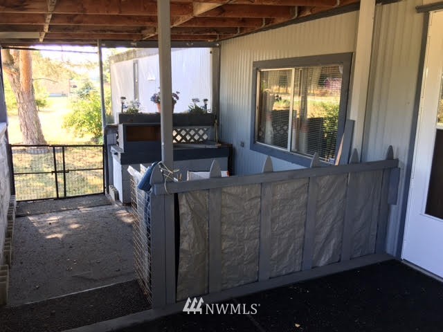 17943 Robinson Lane Rochester, WA 98579 - Photo 11 of 20 Gallery Image 11