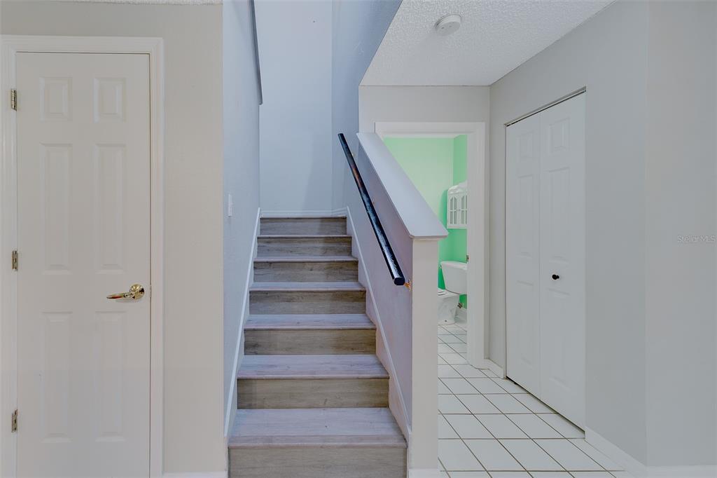 9241 Jake's Path Largo, FL 33771 - Photo 29 of 46 a view of entryway