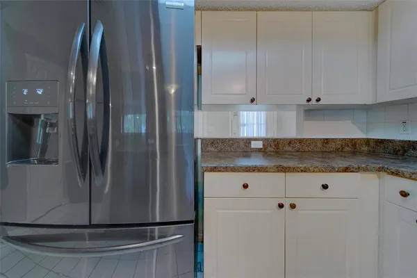 $2,500 | 9241 Jake's Path, Largo, FL 33771