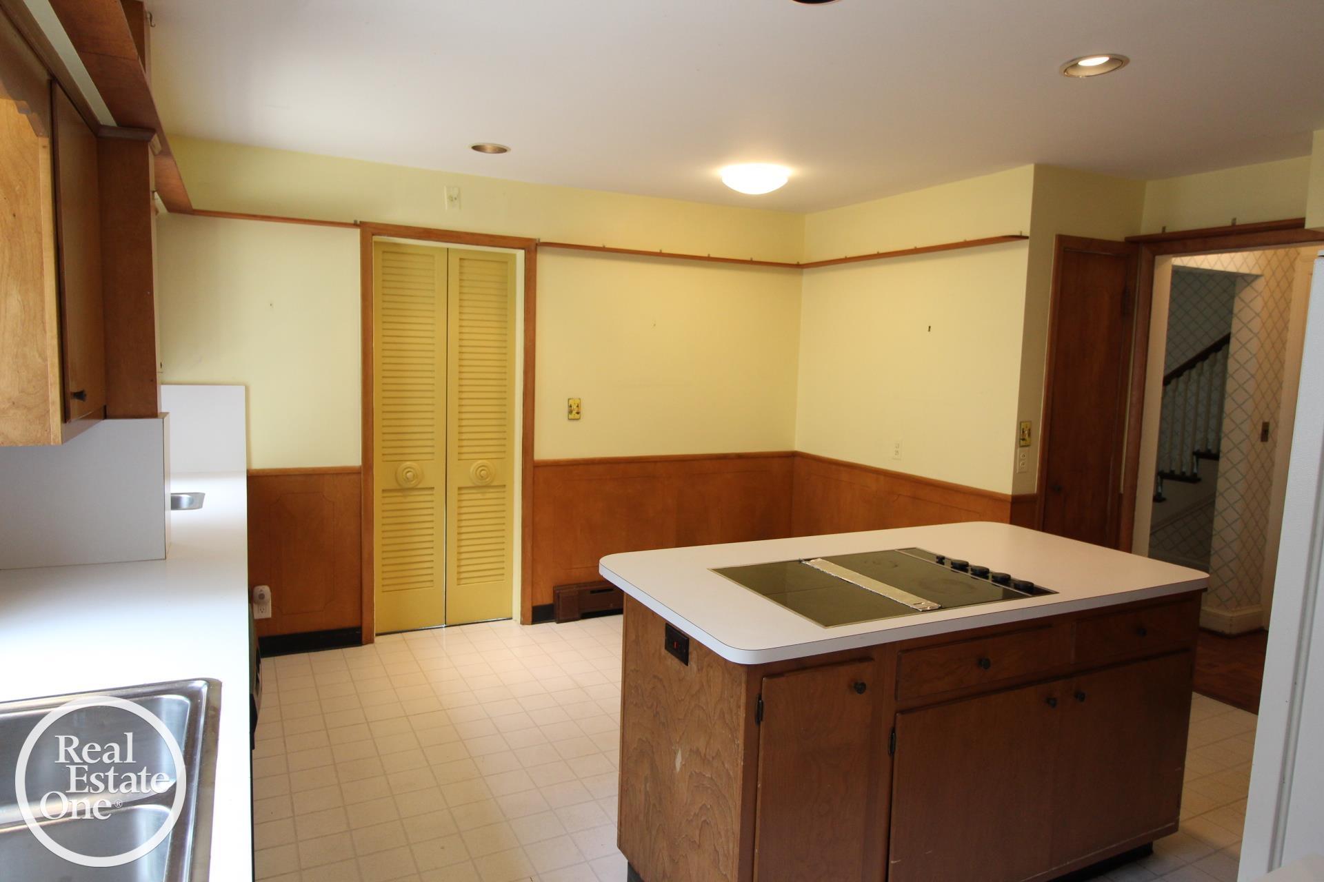 93 Moran Road Grosse Pointe Farms, MI 48236 - Photo 20 of 71