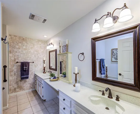 $425,000 | 3602 Soft Wind Court, Grapevine, TX 76051
