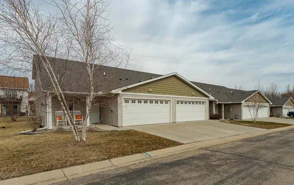 $299,000 | 1215 Sundance Court Northeast, Byron, MN 55920