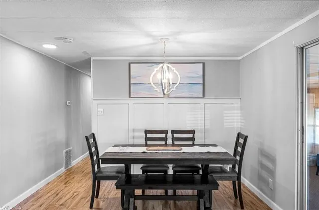 $2,100 | 407 Cape Florida Way, Naples, FL 34104