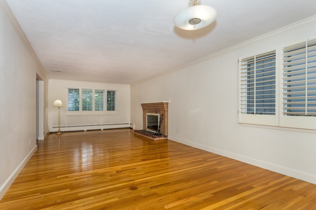 85 Moss Hill Road Boston, MA 02130 - Photo 11 of 27 Gallery Image 11