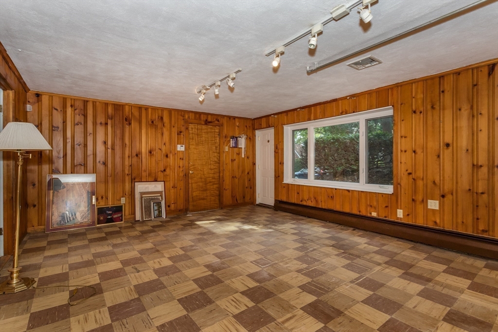 85 Moss Hill Road Boston, MA 02130 - Photo 20 of 27 Gallery Image 20