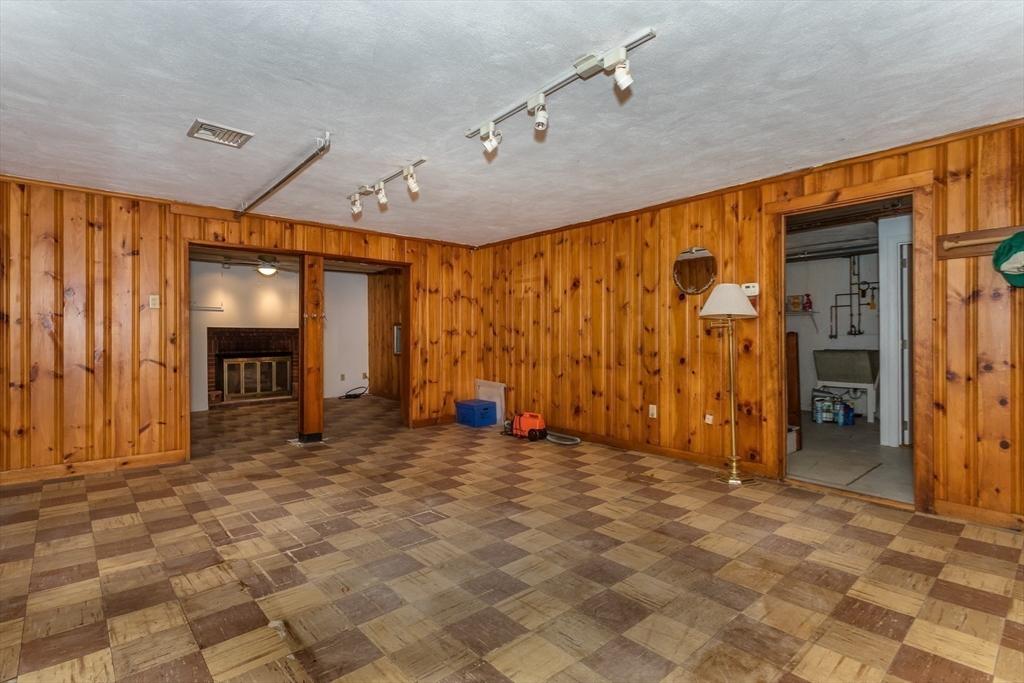 85 Moss Hill Road Boston, MA 02130 - Photo 21 of 27 Gallery Image 21