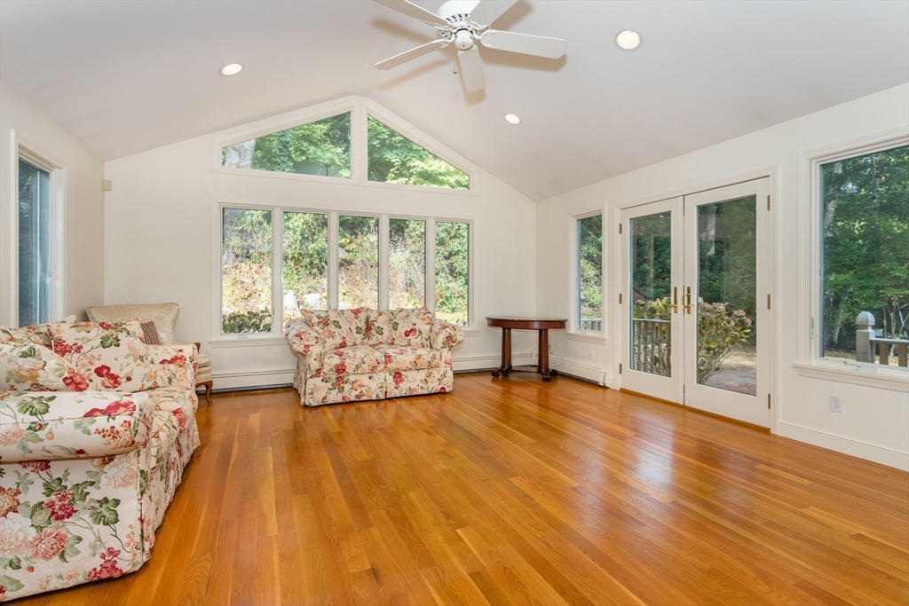 85 Moss Hill Road Boston, MA 02130 - Photo 8 of 27 Gallery Image 8