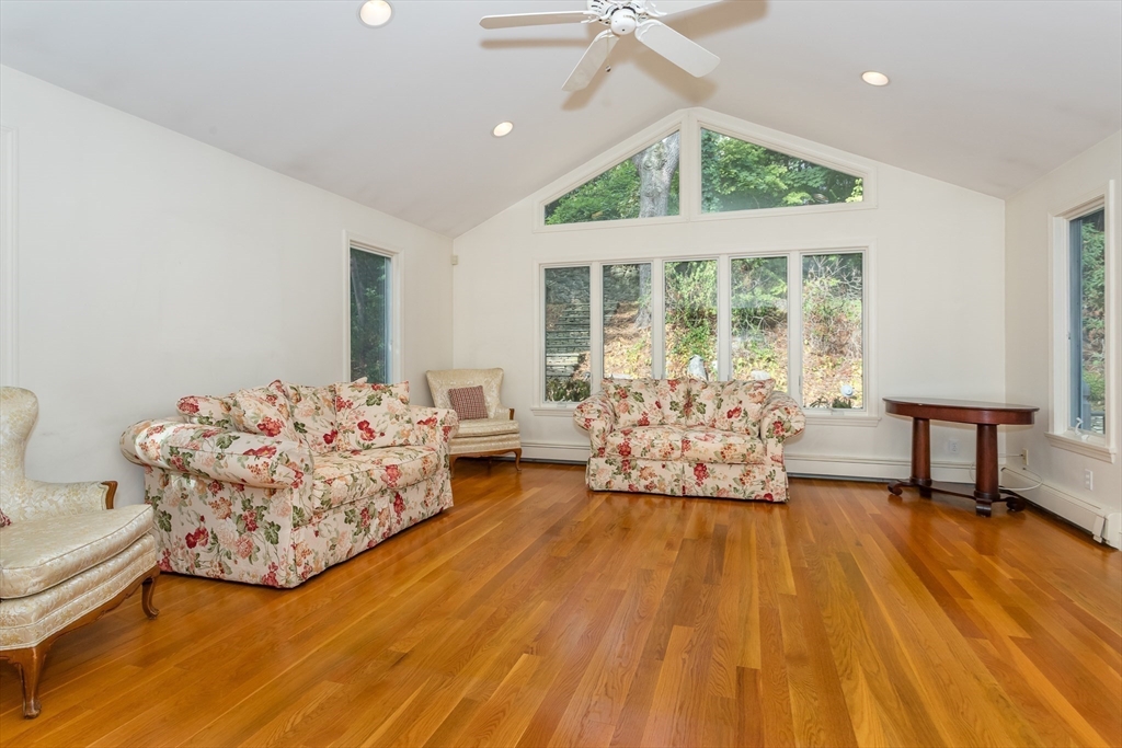 85 Moss Hill Road Boston, MA 02130 - Photo 9 of 27 Gallery Image 9