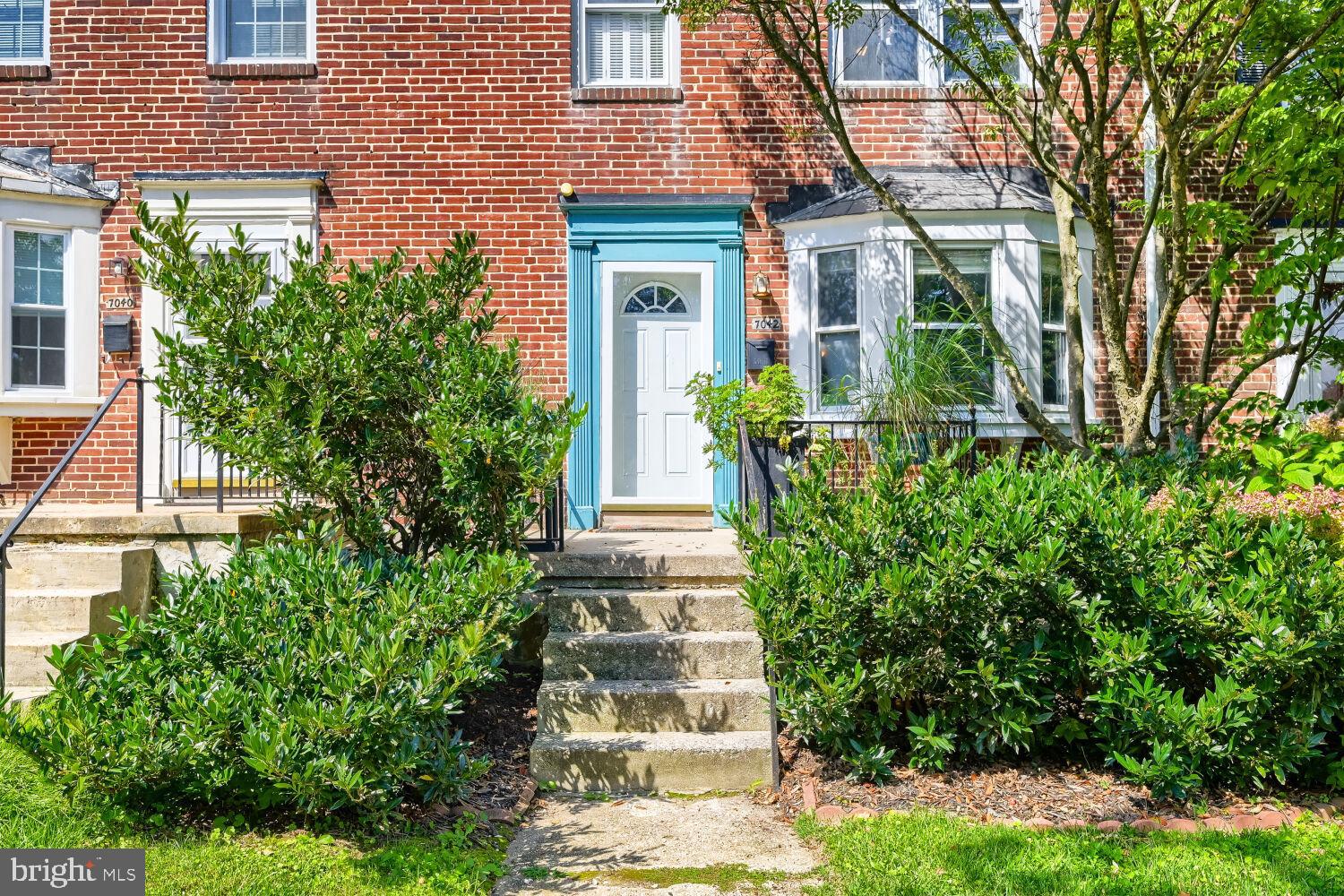 7042 Heathfield Road Baltimore, MD 21212 - Photo 1 of 27 Front of home