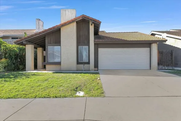 front view of house with a yard