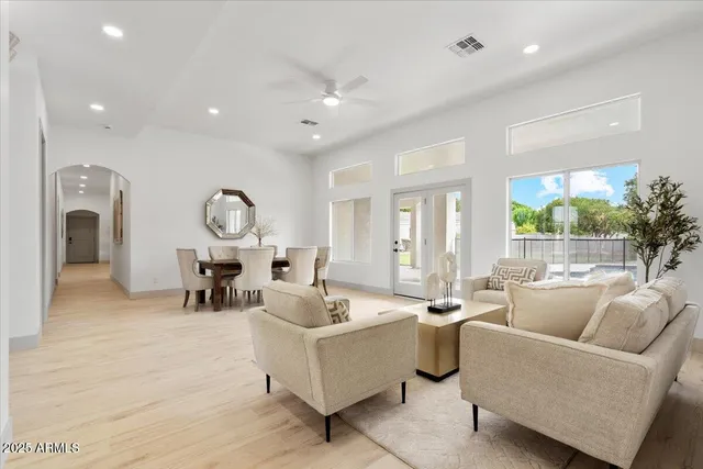 $1,988,999 | 2251 North 32nd Street, Unit 27, Mesa, AZ 85213