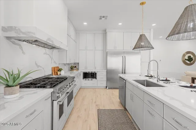 $1,988,999 | 2251 North 32nd Street, Unit 27, Mesa, AZ 85213