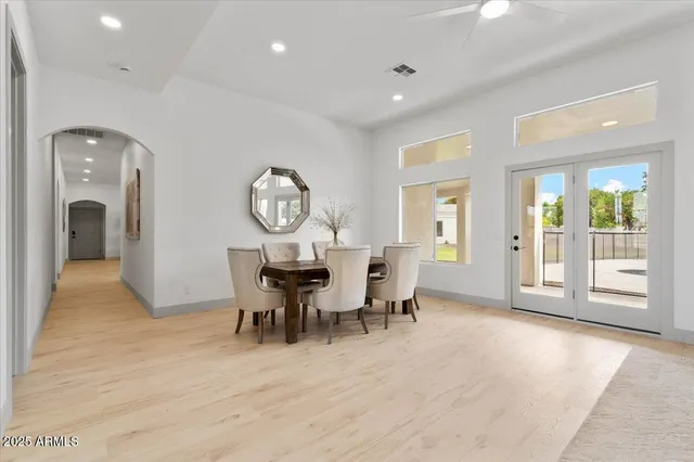 $1,988,999 | 2251 North 32nd Street, Unit 27, Mesa, AZ 85213