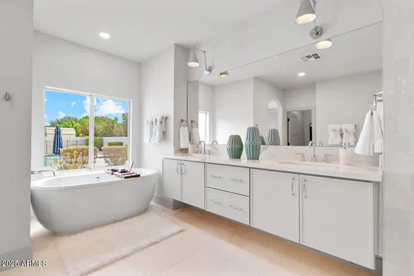 $1,797,499 | 2251 North 32nd Street, Unit 27, Mesa, AZ 85213