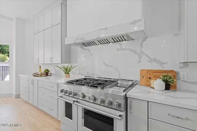 $1,988,999 | 2251 North 32nd Street, Unit 27, Mesa, AZ 85213