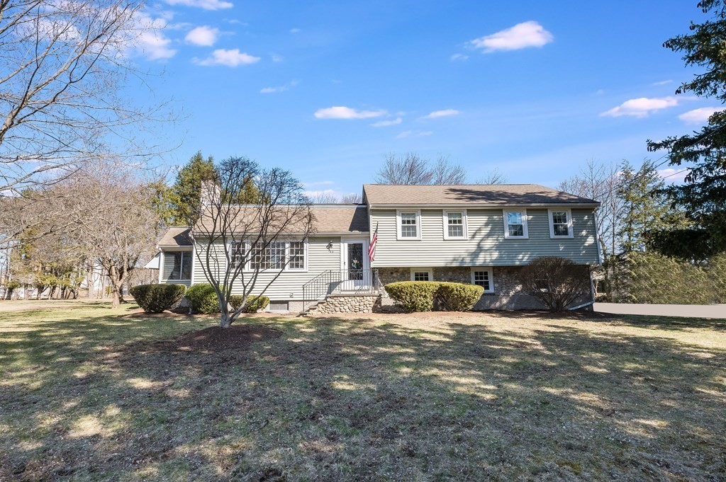 43 Aran Road Westwood, MA 02090 - Photo 1 of 34 Gallery Image 1