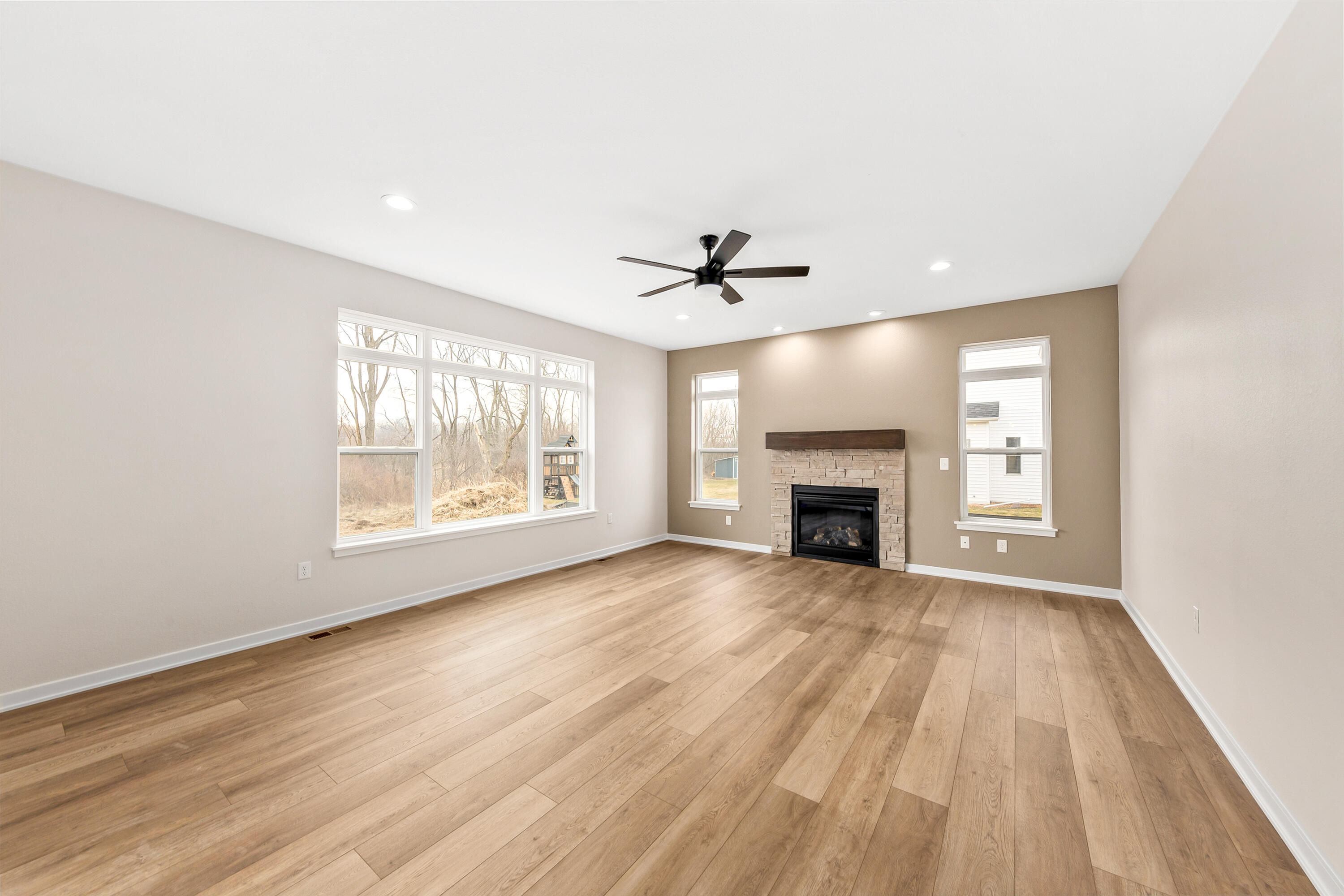 2264 Ravenswood Road Burlington, WI 53105 - Photo 8 of 37 2264 Ravenswood Rd-11