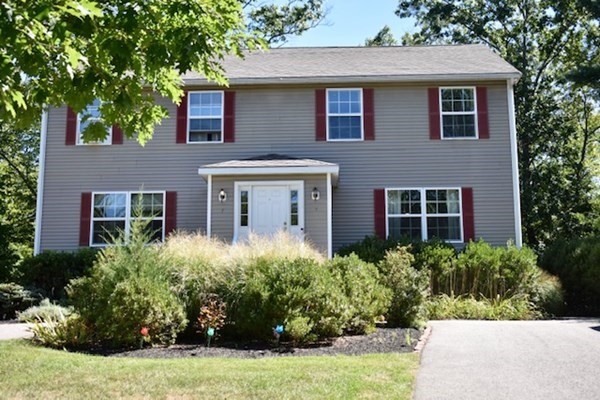 5 Admirals Way, Unit 5 Berkley, MA 02779 - Photo 1 of 20