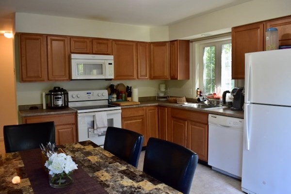 5 Admirals Way, Unit 5 Berkley, MA 02779 - Photo 5 of 20