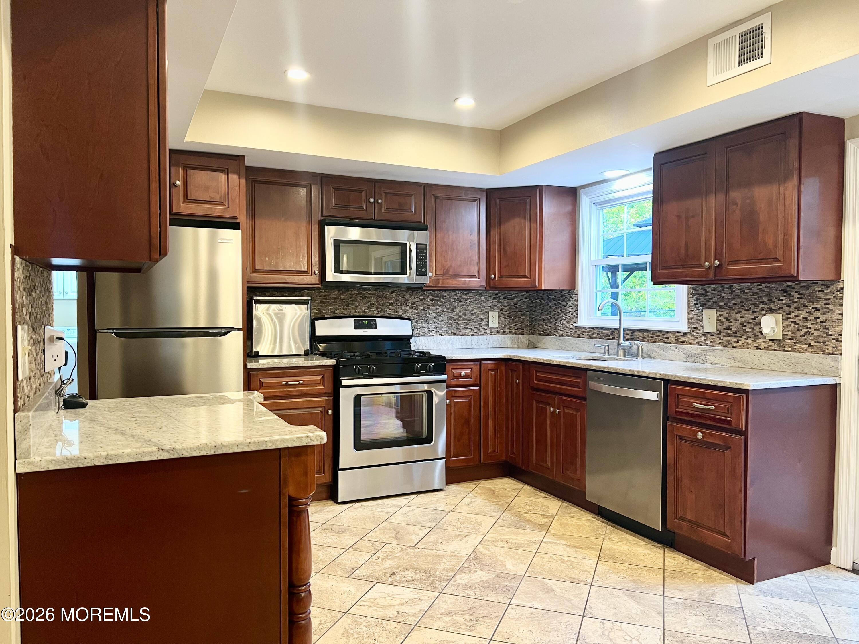 16 Templer Way Hazlet, NJ 07730 - Photo 4 of 42 FullSizeRender