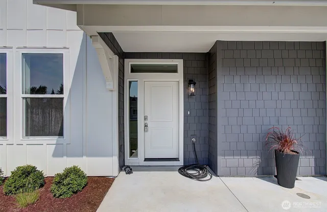 $465,000 | 442 Washington Street, Woodland, WA 98674