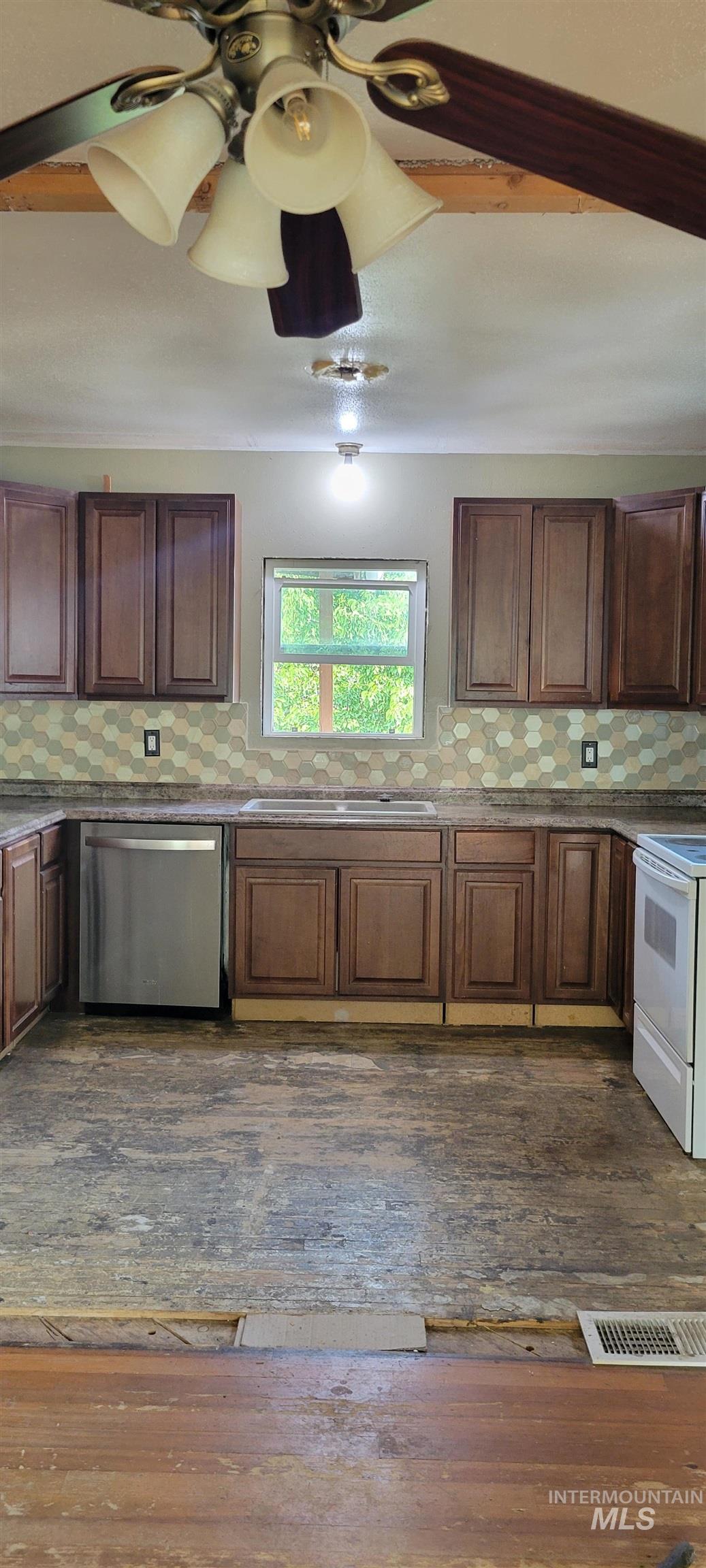 410 Division Avenue Craigmont, ID 83523 - Photo 13 of 30