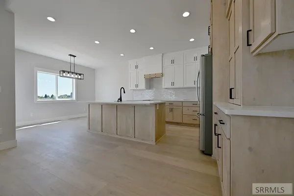 $675,000 | 837 East 1560 Street, Shelley, ID 83274