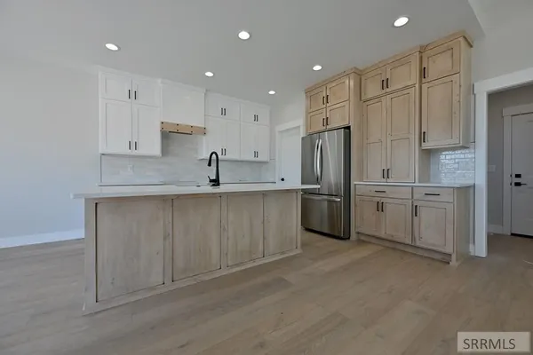 $675,000 | 837 East 1560 Street, Shelley, ID 83274