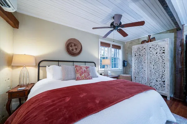 $3,500 | 53 Hasell Street, Unit J, Charleston, SC 29401