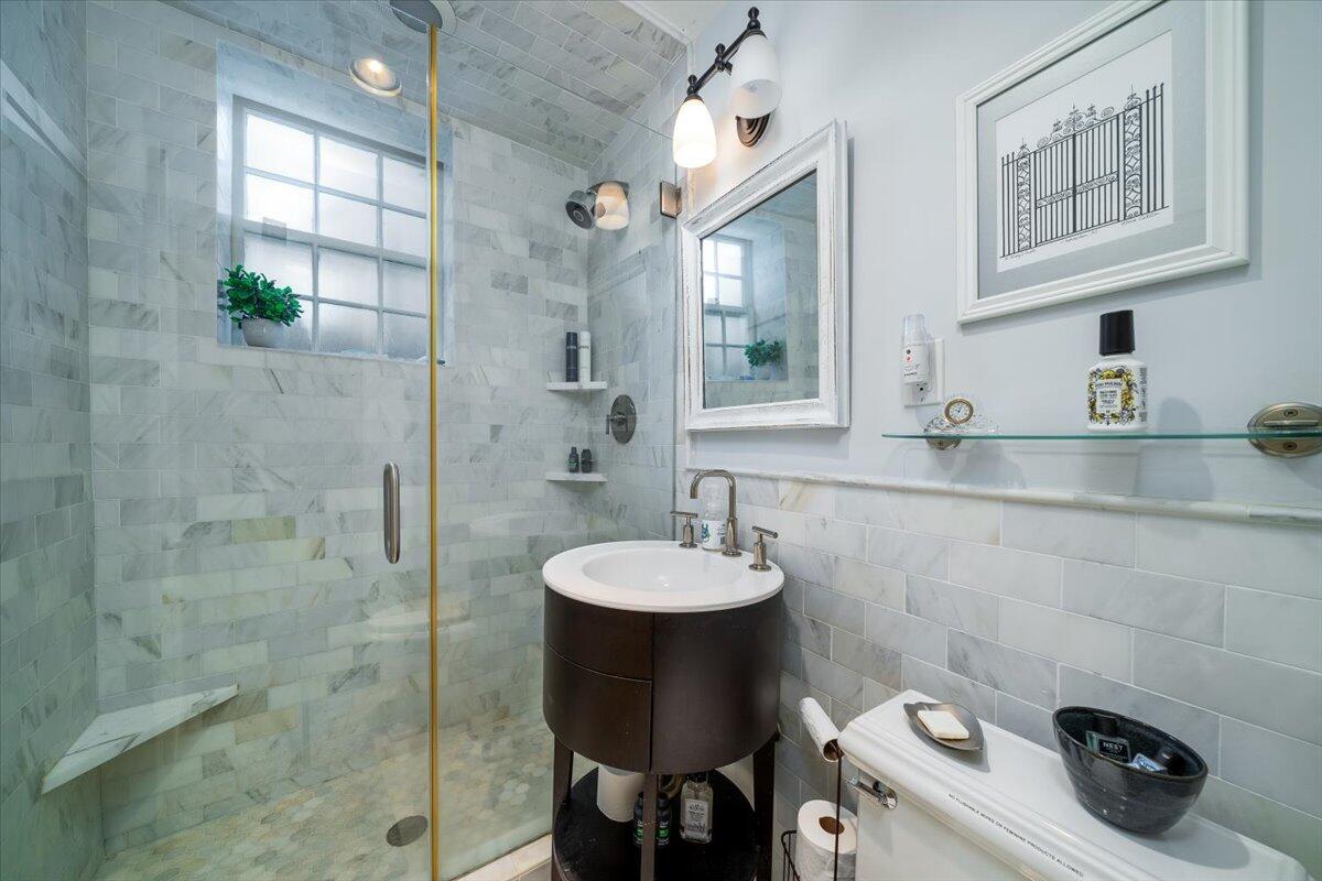 53 Hasell Street, Unit J Charleston, SC 29401 - Photo 10 of 20 13-53Hasell_013