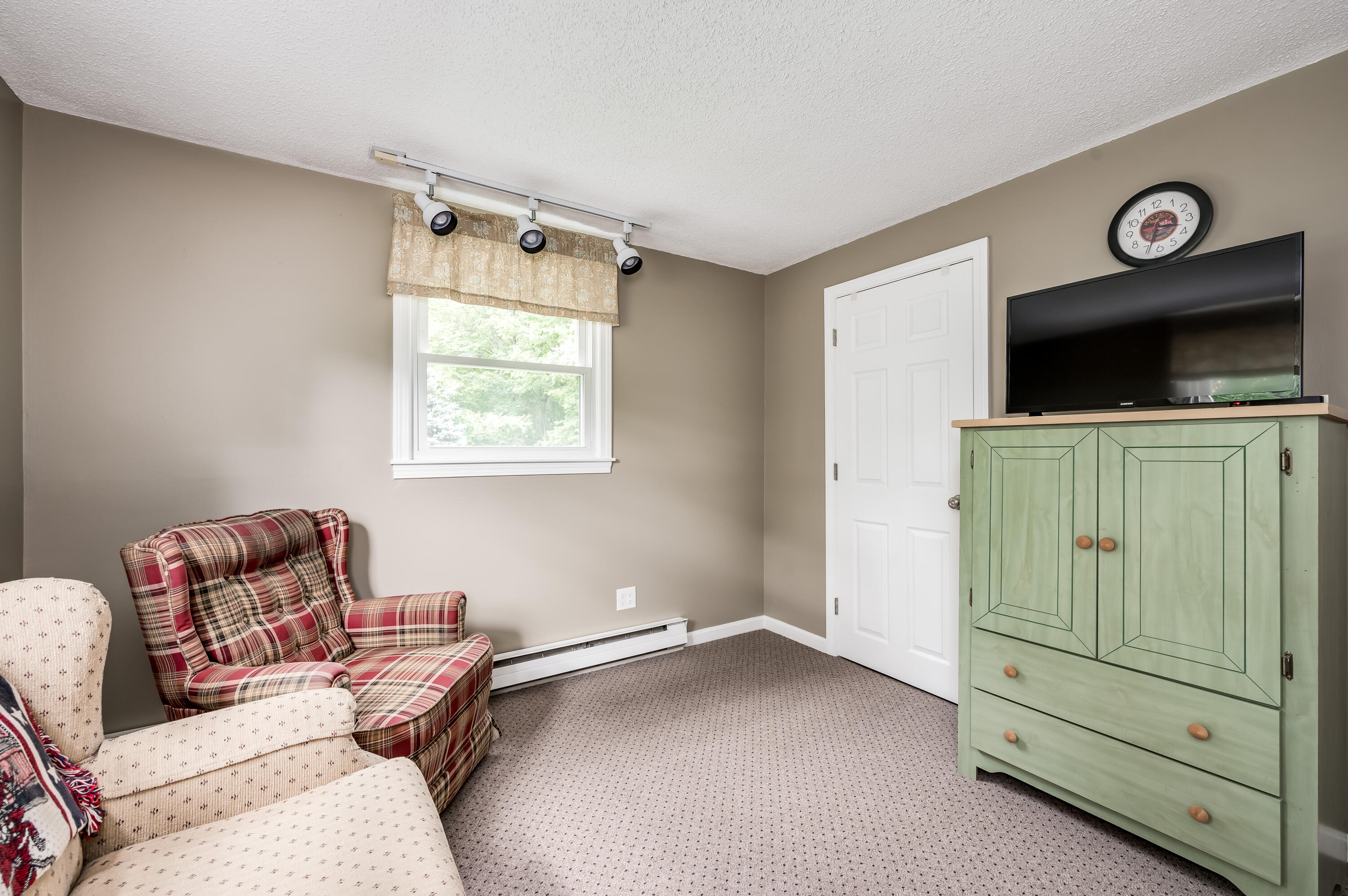 33 Ambush Rock Road Eliot, ME 03903 - Photo 24 of 40 031-33AmbushRockRoad-Eliot-ME-03903-FULL