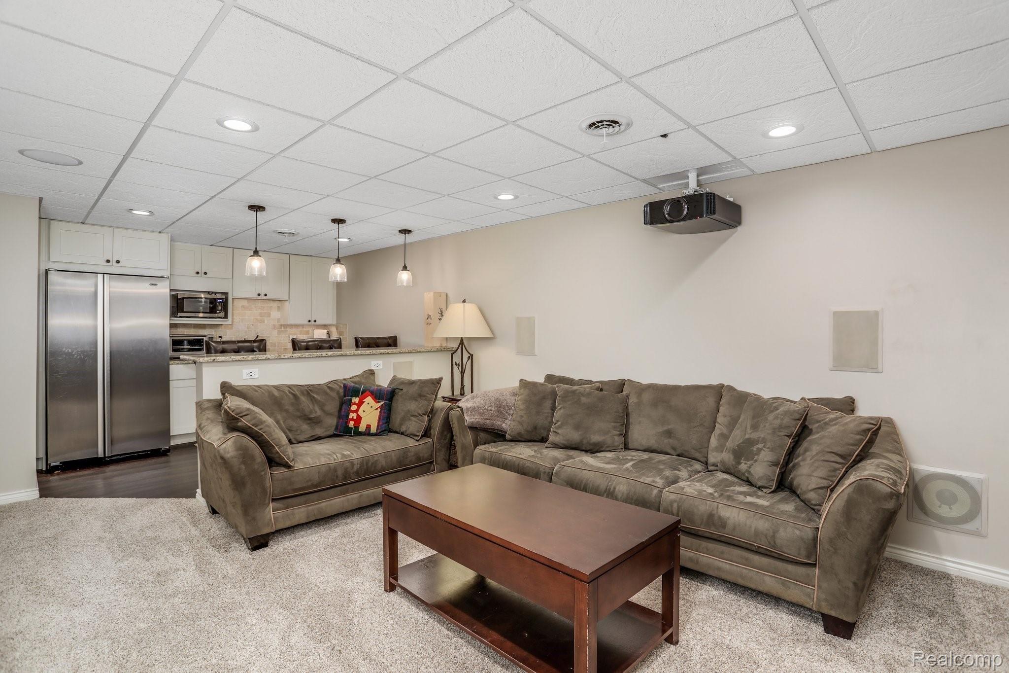 1265 Welland Drive Rochester, MI 48306 - Photo 20 of 54 39-web-or-mls-1265 Welland Drive Rochester0032.jpg