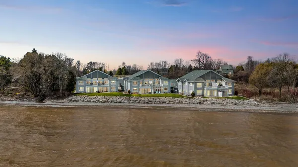 $535,000 | 2614 Lake Street, Algoma, WI 54201