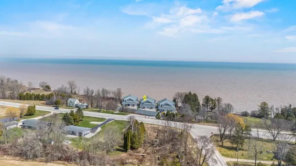 $535,000 | 2614 Lake Street, Algoma, WI 54201