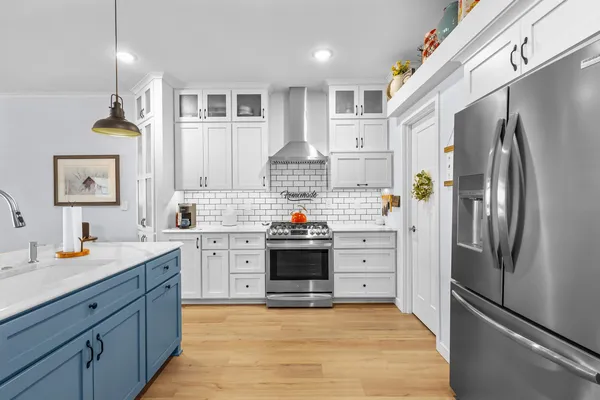 $535,000 | 2614 Lake Street, Algoma, WI 54201