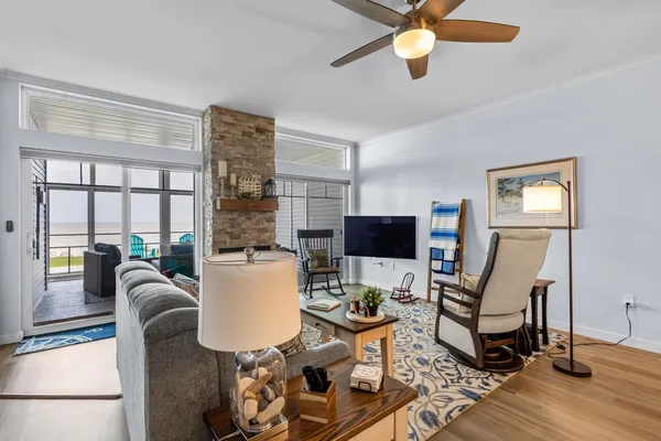 $535,000 | 2614 Lake Street, Algoma, WI 54201