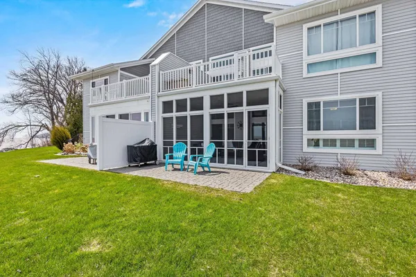 $535,000 | 2614 Lake Street, Algoma, WI 54201