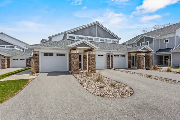 $535,000 | 2614 Lake Street, Algoma, WI 54201