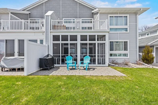 $535,000 | 2614 Lake Street, Algoma, WI 54201