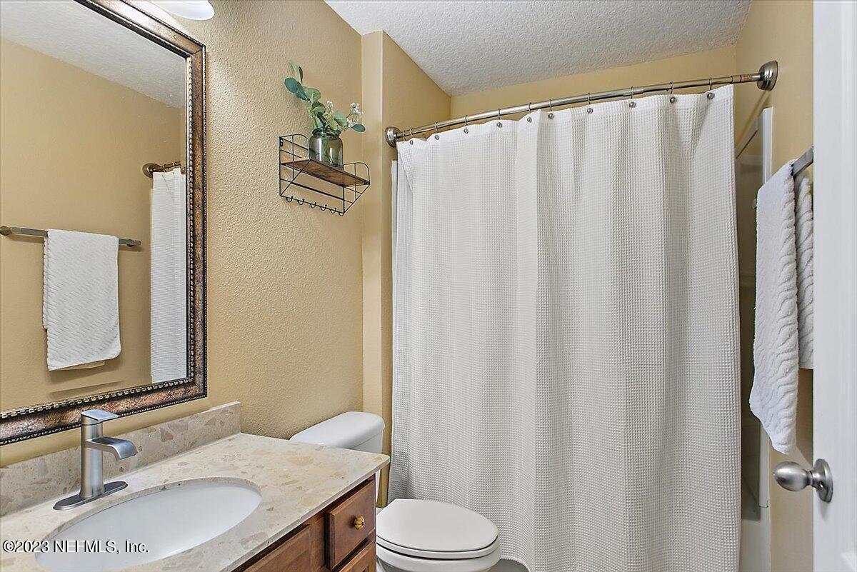 123 South Twin Maple Road St. Augustine, FL 32084 - Photo 15 of 22 15-Bathroom