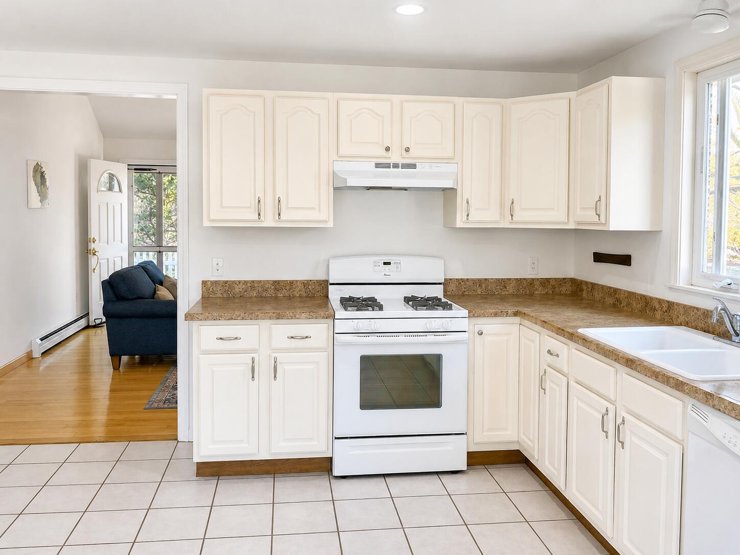 34 10th Street South Edgartown, MA 02539 - Photo 8 of 20 ChatGPT Image May 14, 2026, 11_00_03 AM